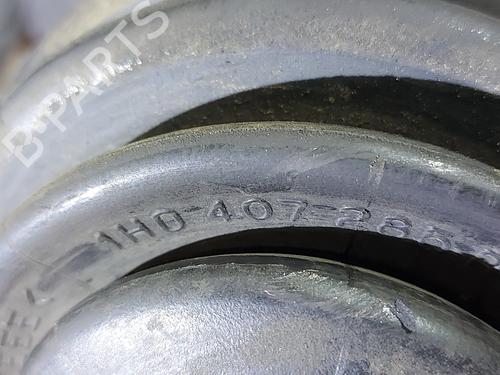 Used Right front driveshaft VW GOLF III (1H1) 2.0 (115 hp) 32364555