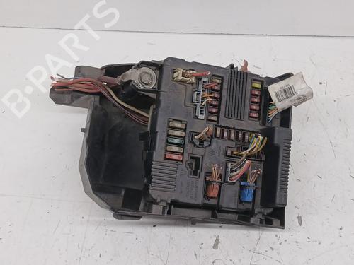 Used Fuse box RENAULT SCÉNIC II (JM0/1_) 1.5 dCi (JM02, JM13) (101 hp) 27996218