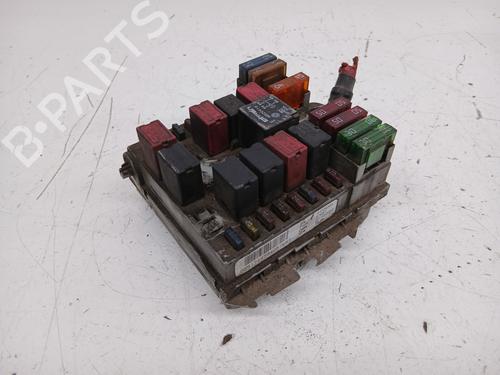 Sikringsdåse FIAT STILO (192_) 1.9 JTD (192_XE1A) (115 hp) 30508419