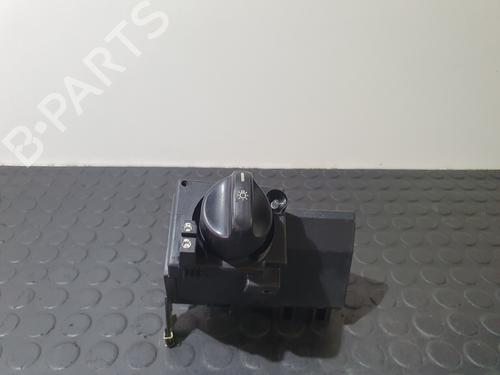 Used Headlight switch MERCEDES-BENZ E-CLASS (W210) E 290 Turbo-D (210.017) (129 hp) 20817906