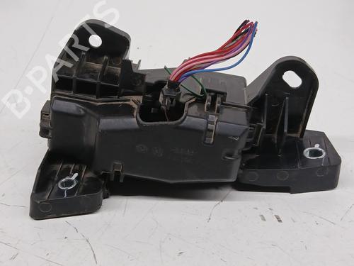 Fuse box TOYOTA HILUX VIII Pickup (_N1_)  | BP29728220E1 