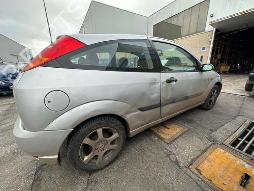 Left headlight FORD FOCUS I (DAW, DBW) 1.6 16V | BP23037793C28 