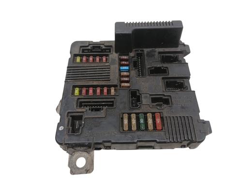 Fuse box RENAULT SCÉNIC II (JM0/1_) | BP32507785E1