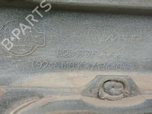 Grille NISSAN TERRANO II (R20) 2.7 TDi 4WD | BP29610915C40 