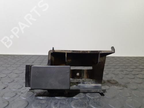 Maniglia interna anteriore sinistra RENAULT RAPID Box Body/MPV (F40_, G40_) 1.6 D (F404) (55 hp) 32323811