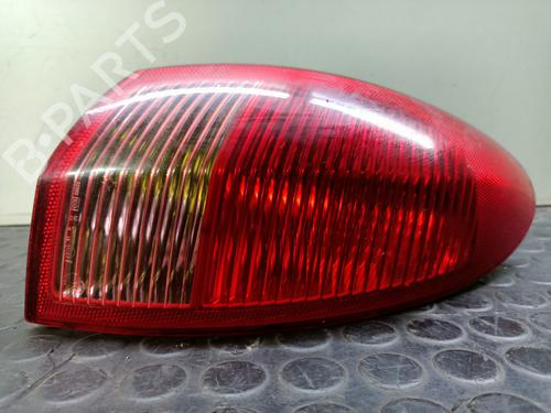 Used Right taillight ALFA ROMEO 147 (937_) 2.0 16V T.SPARK (937.AXA1, 937.AXC1, 937.BXC1) (150 hp) 23423805