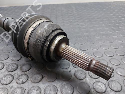 Left front driveshaft MITSUBISHI CARISMA Saloon (DA_) 1.9 TD (DA4A) | BP27865035M38 