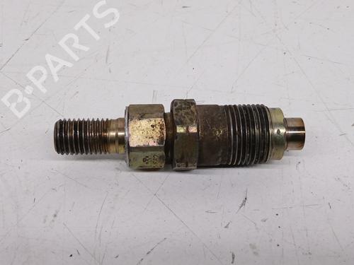 Used Injector FORD MAVERICK (UDS, UNS) 2.7 TD (100 hp) 29879289