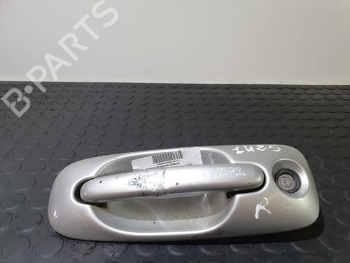 Used Front right exterior door handle CHRYSLER VOYAGER IV (RG, RS) 2.4 (147 hp) 20817939
