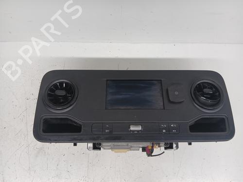 Used Radio MERCEDES-BENZ SPRINTER 3-t Van (B910) 211 CDI (910.621, 910.623) (114 hp) 28530912