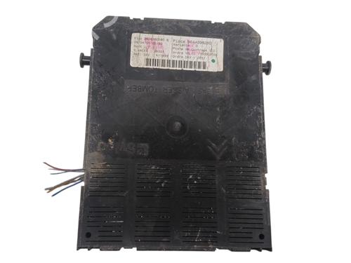 Used Fuse box Fuse box OPEL ASTRA H (A04) 1.6 (L48) (116 hp) 33607572 33607572