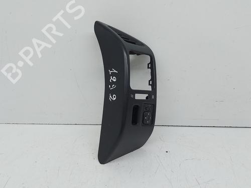Used Air vent MITSUBISHI PAJERO III (V7_W, V6_W) 3.2 Di-D (V68W, V78W) (165 hp) 26879293