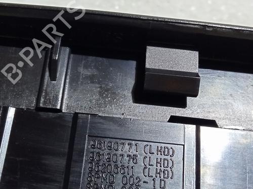 Left front window switch DAEWOO NUBIRA Saloon (J100) 1.6 16V | BP20819097I27 