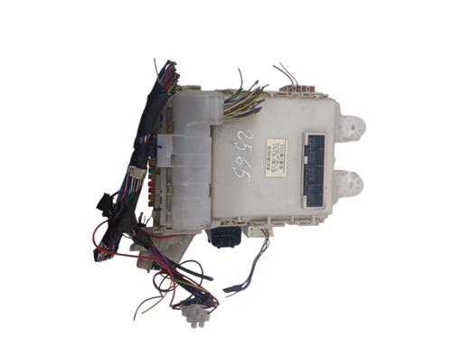 fuse-box-toyota-verso-_r2_-2009-2010-2011-2012-2013-2014-2015-2016-2017-2018-34099311 main image