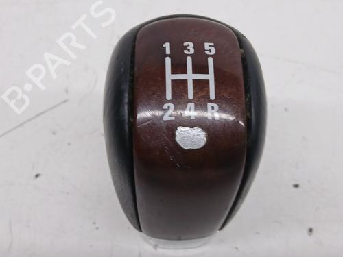 Used Shift knob SUZUKI GRAND VITARA II (JT, TE, TD) 1.9 DDiS (JB419WD, JB419XD) (129 hp) 26332384