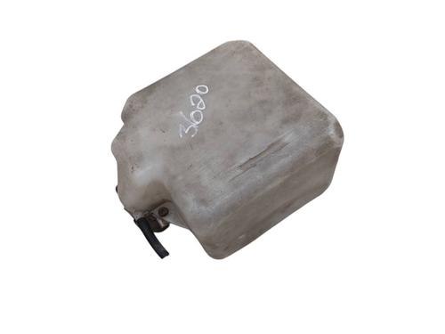 Used Windscreen washer tank Windscreen washer tank MITSUBISHI PAJERO I (L04_G, L14_G) 2.5 TD (L044G, L049G) (87 hp) 40282020 40282020