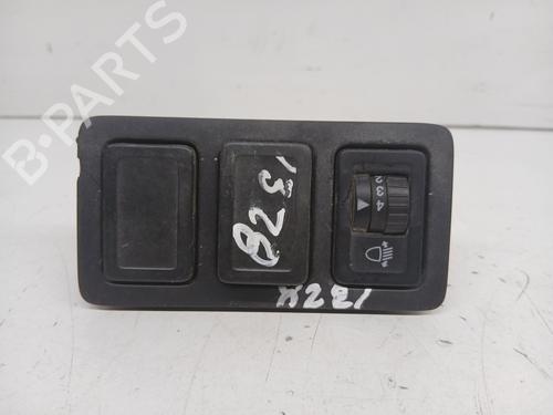 Commande de phare SUZUKI GRAND VITARA II (JT, TE, TD) 1.9 DDiS All-wheel Drive (JT419, TD44, JB419WD, JB419XD,... (129 hp) 33020652