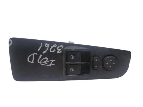 Used Left front window switch Left front window switch FIAT GRANDE PUNTO (199_) 1.4 16V (90 hp) 33694836 33694836