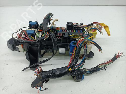 Fuse box SUZUKI GRAND VITARA II (JT, TE, TD) 1.9 DDiS All-wheel Drive (JT419, TD44, JB419WD, JB419XD,... | BP26008847E1 