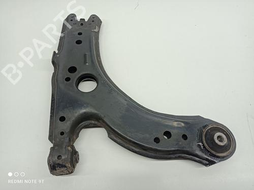 Used Left front suspension arm Left front suspension arm 31958271 31958271