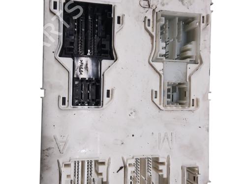 Used Fuse box MERCEDES-BENZ VITO Mixto (Double Cabin) (W447) 111 CDI (447.701, 447.703, 447.705) (114 hp) 32368858