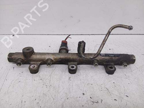 Used Injection rail FIAT DUCATO Bus (244_) 2.0 JTD (84 hp) 28492097