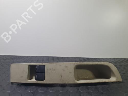 Used Left front window switch NISSAN MICRA III (K12) 1.2 16V (80 hp) 20814517