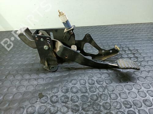 Used Break pedal RENAULT MEGANE II Saloon (LM0/1_) [2003-2026]  32036812