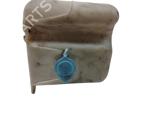 Used Windscreen washer tank MITSUBISHI GALLOPER (JK-01) 2.5 TD intercooler (99 hp) 31841556