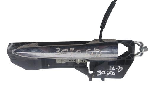 front-left-exterior-door-handle-alfa-romeo-mito-955_-2008-2009-2010-2011-2012-2013-2014-2015-2016-2017-2018-33460342 main image