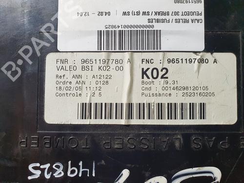 Fuse box PEUGEOT 307 Break (3E) 2.0 HDI 110 | BP20834881E1 