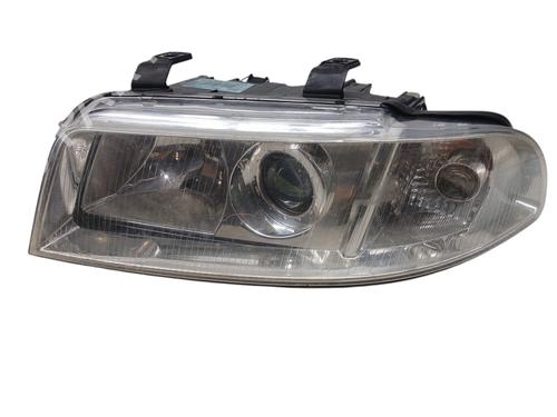Faro anteriore sinistro Faro anteriore sinistro 38073000 38073000