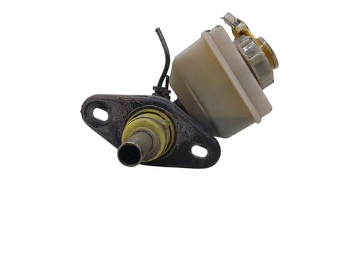 Used Brake master cylinder Brake master cylinder LAND ROVER DEFENDER Station Wagon (L316, L315) 2.5 Td5 4x4 (L316) (122 hp) 33826284 33826284