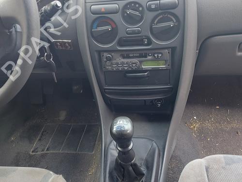 Front left window mechanism MITSUBISHI CARISMA Saloon (DA_) 1.9 TD (DA4A) | BP20833895C22 