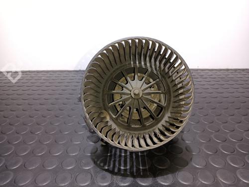 Used Heater blower motor OPEL ZAFIRA / ZAFIRA FAMILY B (A05) 1.9 CDTI (M75) (120 hp) 20831630