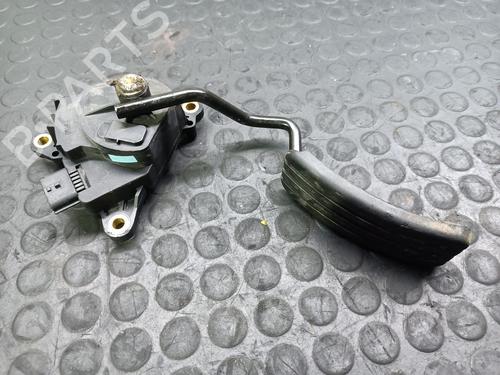 Pedal RENAULT CLIO III (BR0/1, CR0/1) [2005-2014]  20828842