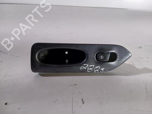 Used Right rear window switch Right rear window switch RENAULT LAGUNA I (B56_, 556_) 1.9 dCi (B56W) (107 hp) 32999949 32999949