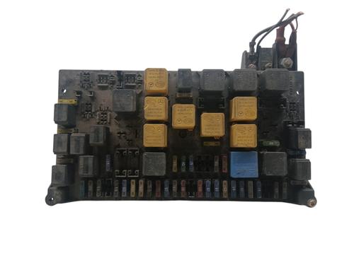 Used Fuse box Fuse box 38414758 38414758