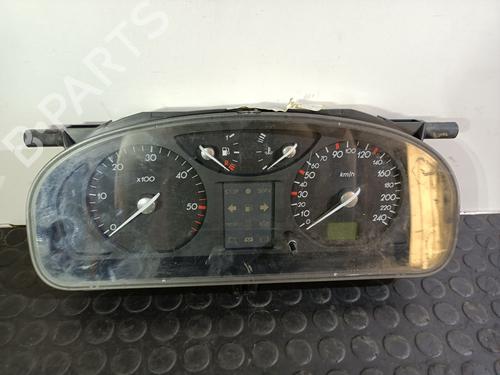 Used Instrument cluster RENAULT LAGUNA II (BG0/1_) [2001-2007]  20832872