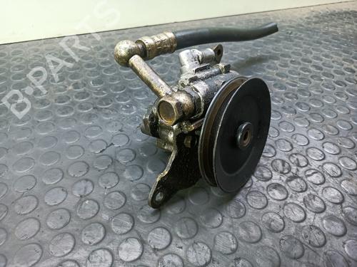 Used Steering pump NISSAN PRIMERA Hatchback (P11) 2.0 TD (90 hp) 20829780