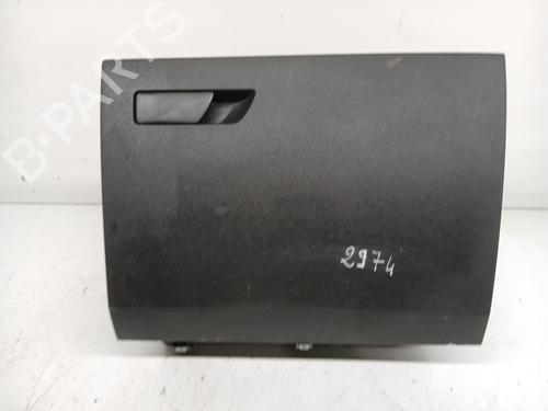 handskerum-seat-leon-5f1-2012-2013-2014-2015-2016-2017-2018-2019-2020-2021-32445106 main image