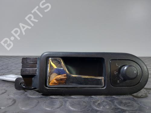 Poignée intérieure avant gauche VW GOLF IV (1J1) 1.9 TDI (110 hp) 32095504