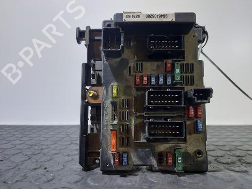 Used Fuse box PEUGEOT 406 (8B) 2.2 HDi (133 hp) 20835921