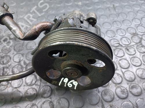 Used Steering pump KIA CARENS I MPV (FC, FJ) 2.0 CRDi (113 hp) 30947383