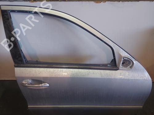Used Right front door MERCEDES-BENZ E-CLASS (W211) E 400 CDI (211.028) (260 hp) 20842837