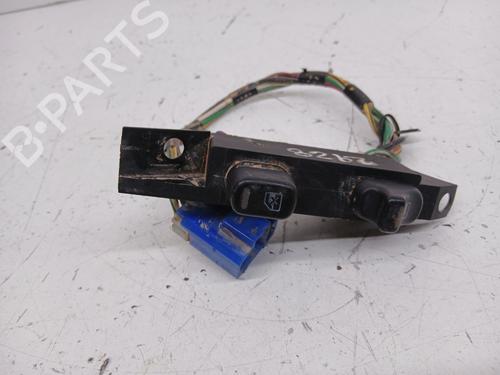 Used Left front window switch NISSAN TERRANO II (R20) [1992-2007]  31646513