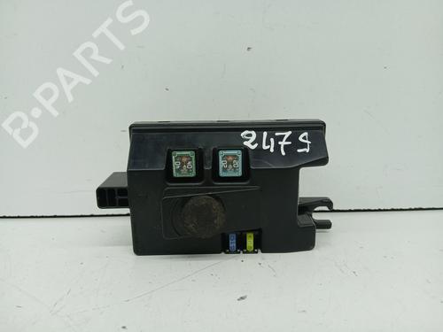 Zekeringkast KIA SORENTO I (JC) 2.5 CRDi 4WD (140 hp) 28671011