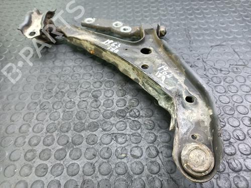 Used Left front suspension arm NISSAN PRIMERA Hatchback (P11) 2.0 TD (90 hp) 32074256