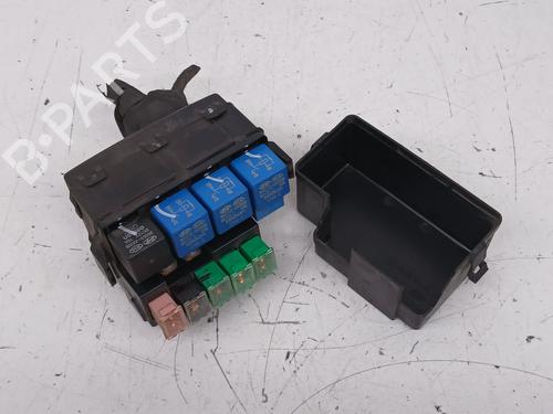 Used Fuse box KIA CARENS III MPV (UN) 2.0 CRDi 140 (140 hp) 27703811