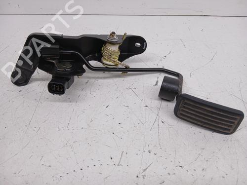 Pedal Pedal TOYOTA RAV 4 II (_A2_) 2.0 4WD (ACA21, ACA20) (150 hp) 33243427 33243427